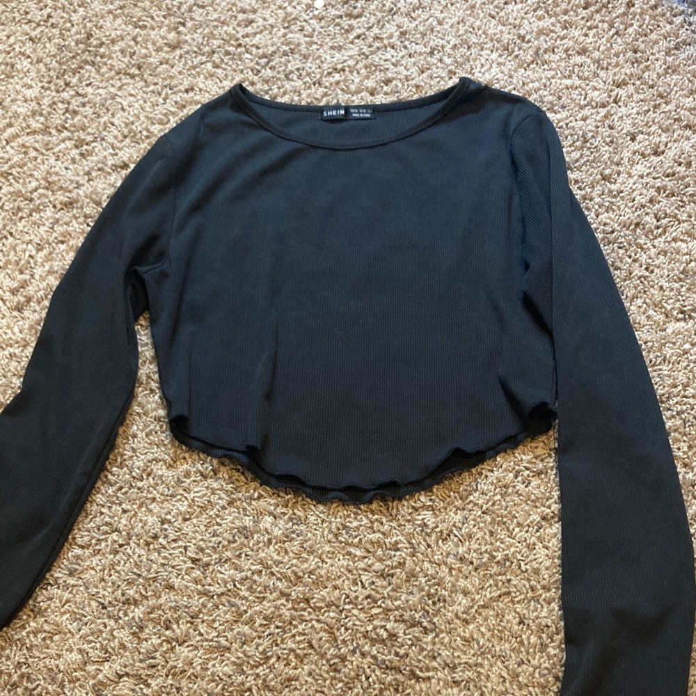 SHEIN Black Long Sleeve Crop Top